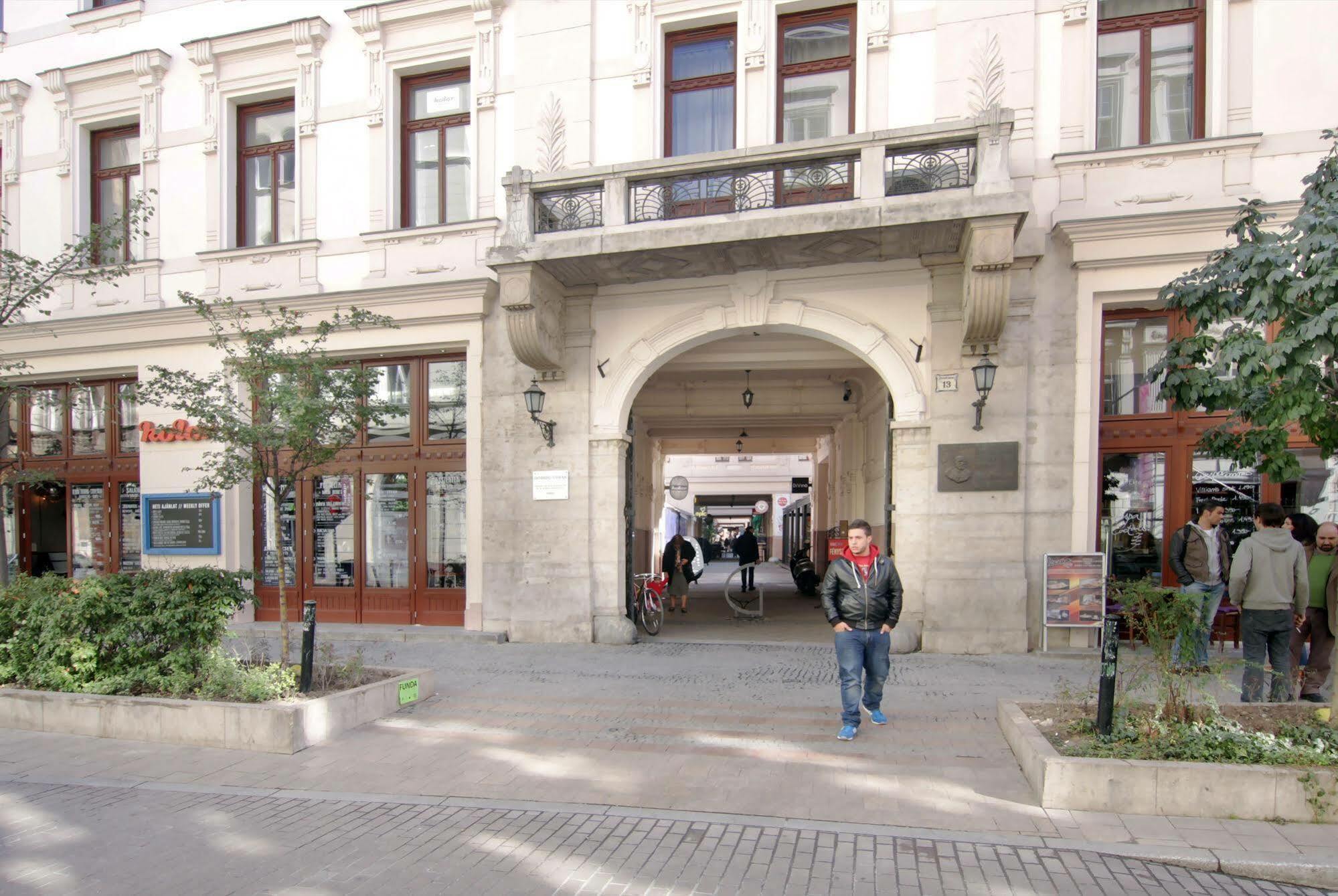 International Apartments Budapeszt Zewnętrze zdjęcie